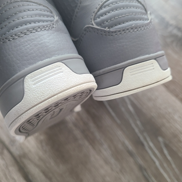 adidas NEO Raleigh Mid Lace-Up hightop shoe. Kids size 4.5. Adults size 6.5 - Picture 10 of 12